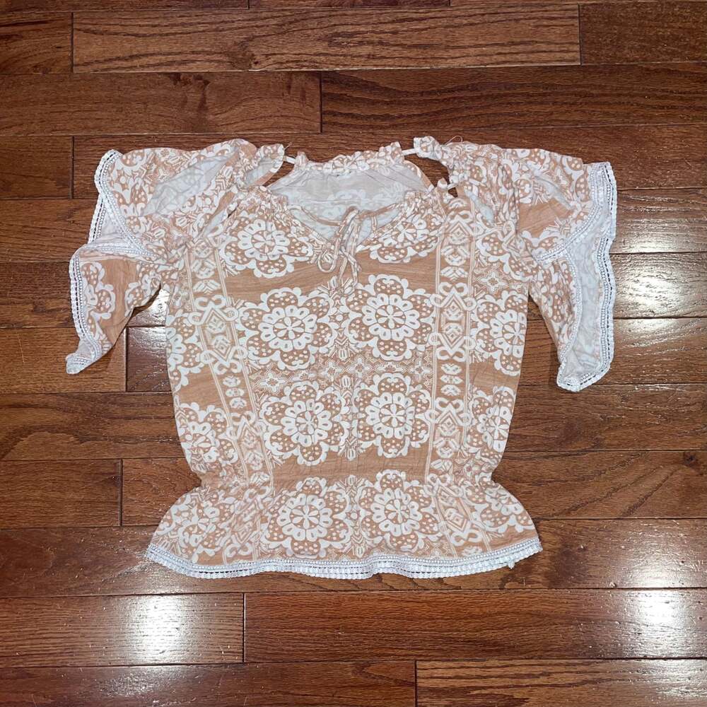 Y2K Boho Coquette Floral Lace Flutter Sleeve Peasant Top - Picture 4 of 8